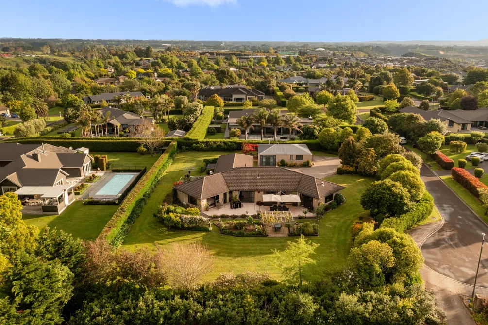 6 Jason Place, Pyes Pa, Tauranga NZ Sotheby’s Realty NTTG00960