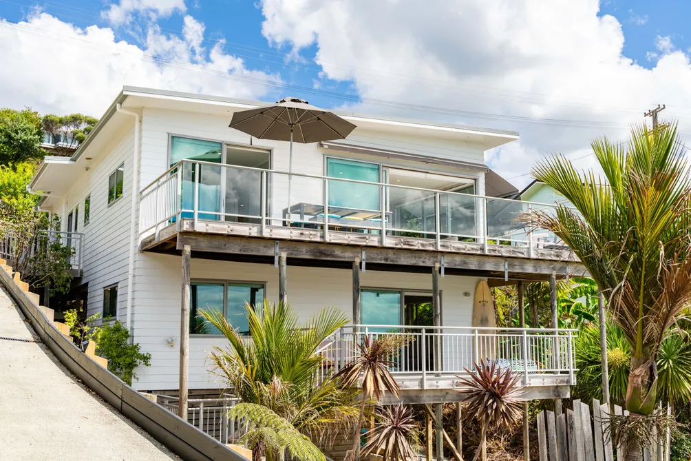 Super-Sized Home in the Heart of Waipu Cove 