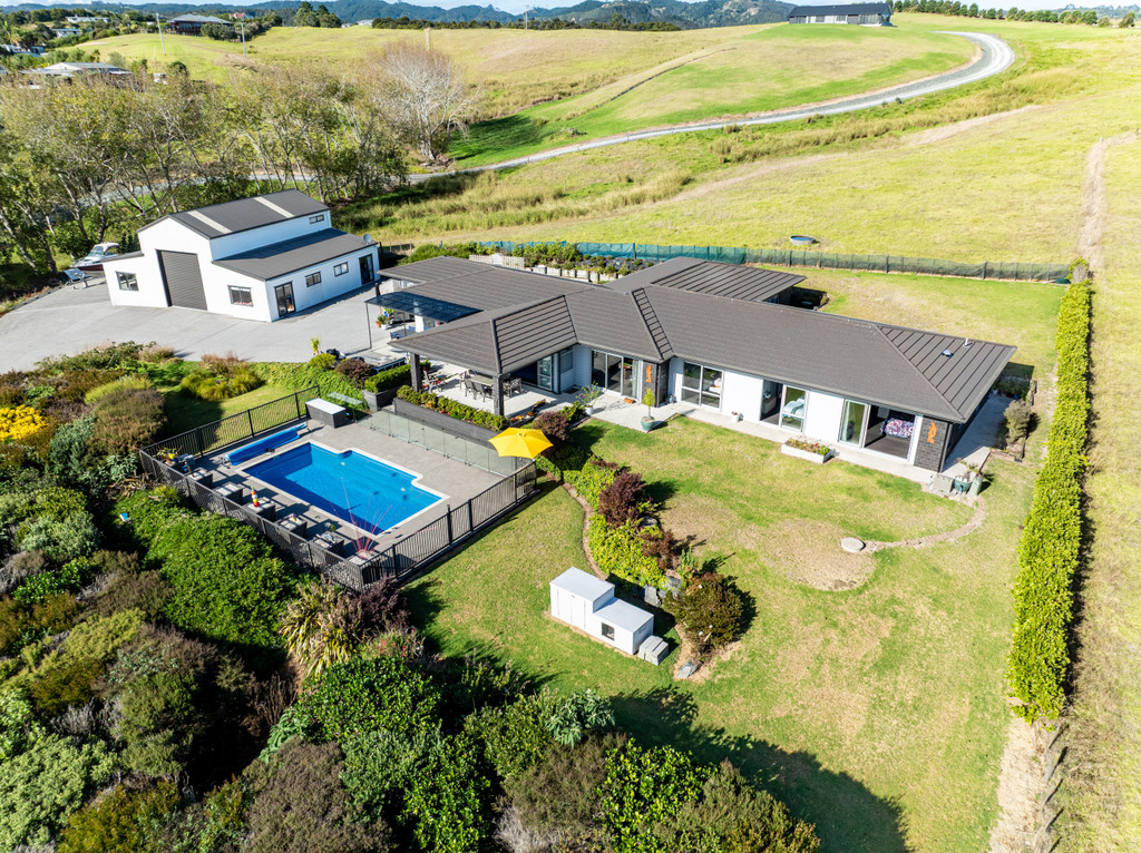 Style, Space and Seclusion by the Sea