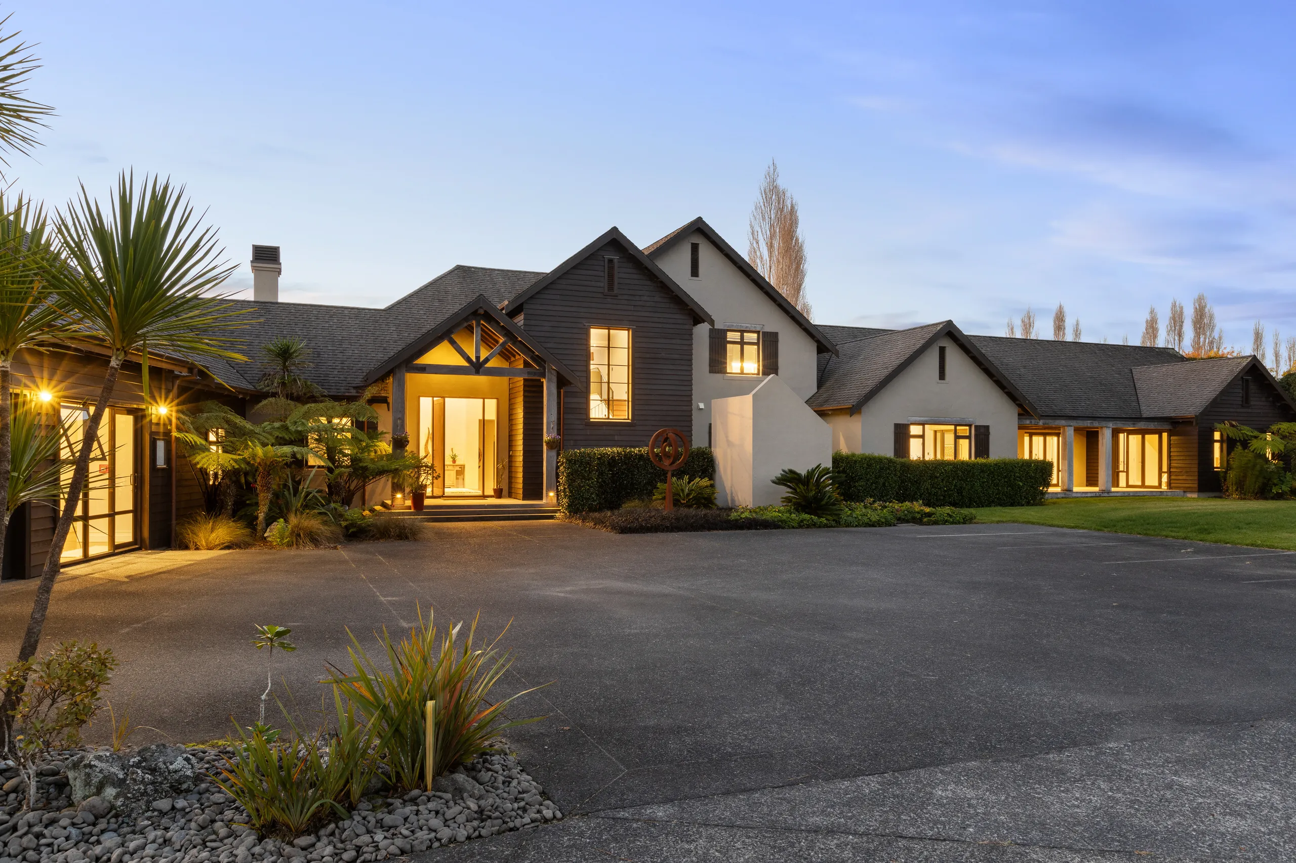 567_CoatesvilleRiverheadHW_Twilight_03