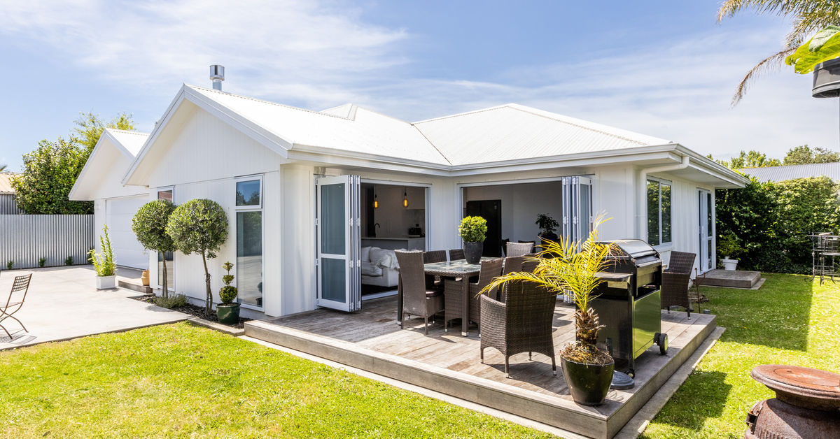 1417A Woodstock Avenue, Mayfair, Hastings NZ Sotheby’s Realty HBNP1280