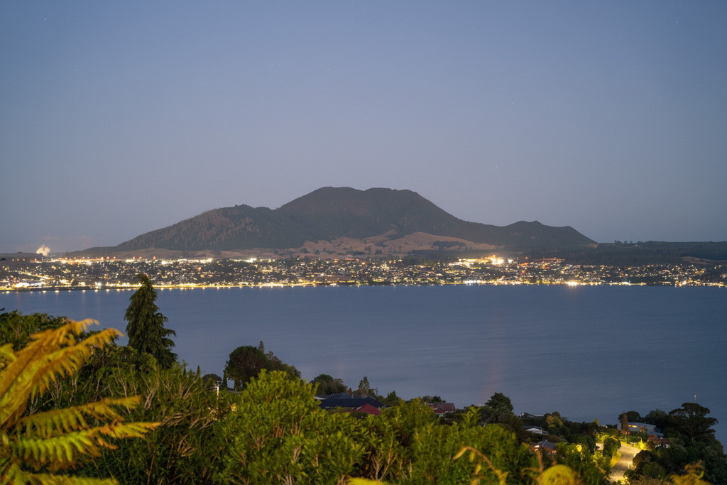 Panoramic Lake Views with Flexible Dual Living