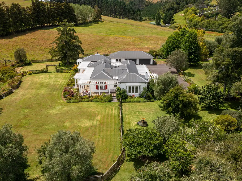 75 Sutton Rd-09