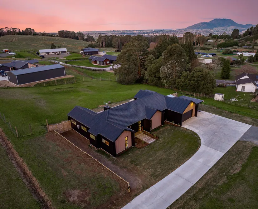 Tui Ridge Gem: Perfect Blend of Space and Style