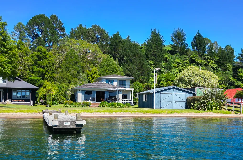 Lawn-to-Lake Rotoiti