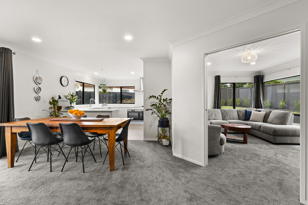 Five Bedrooms, Pool, Premium Setting