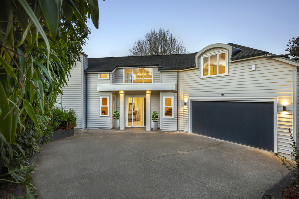 Spacious Family Oasis in DGZ   