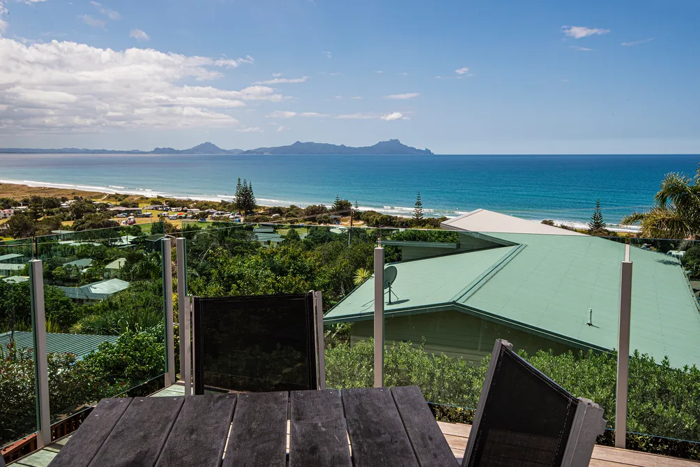 Surfers Paradise - Seaside Sanctuary