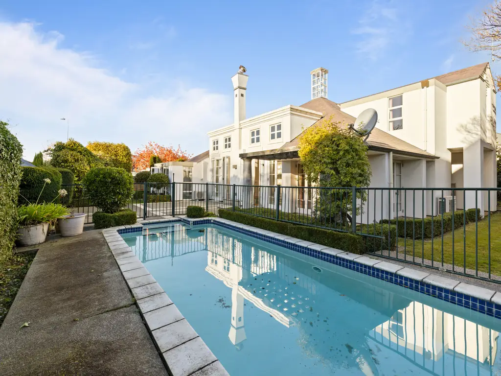 17 Allister Avenue-28