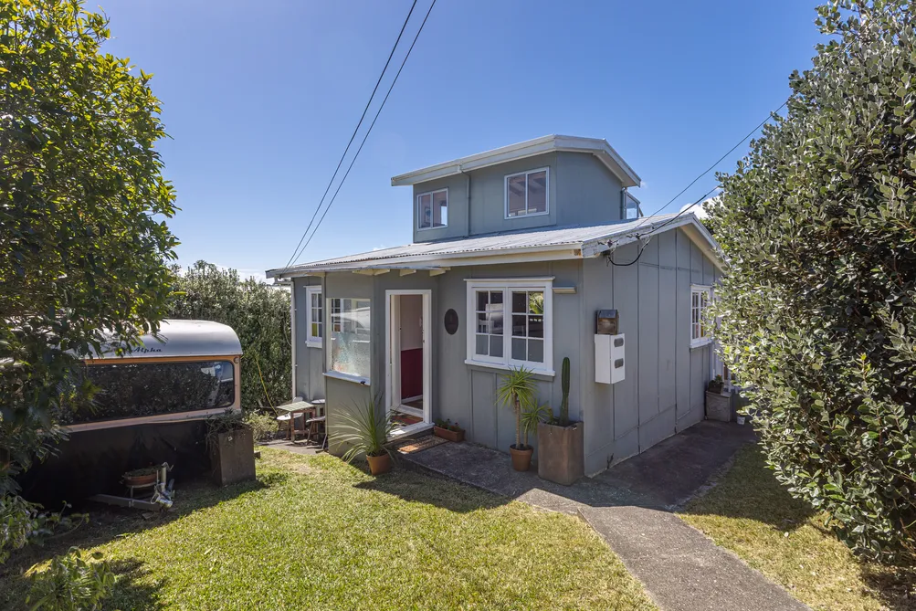 Wattle Meets Westmere Worker's Cottage