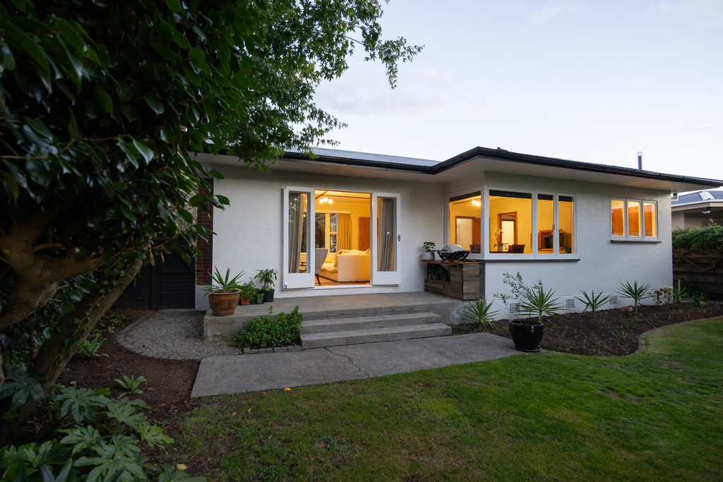 Hokowhitu Family Home with Subdividable Section