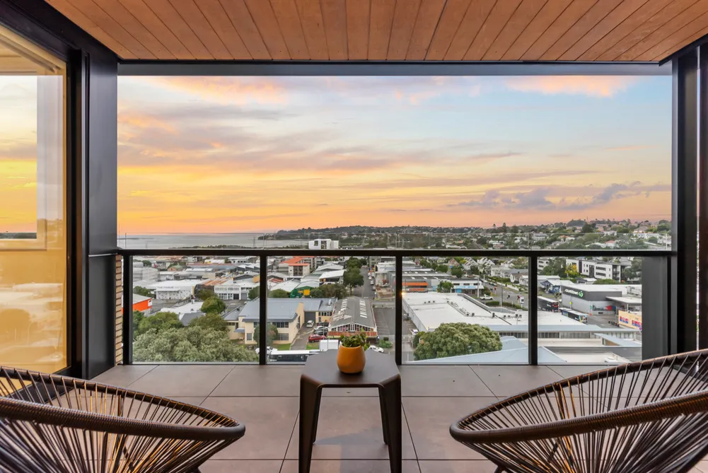 Penthouse Living in Onehunga 