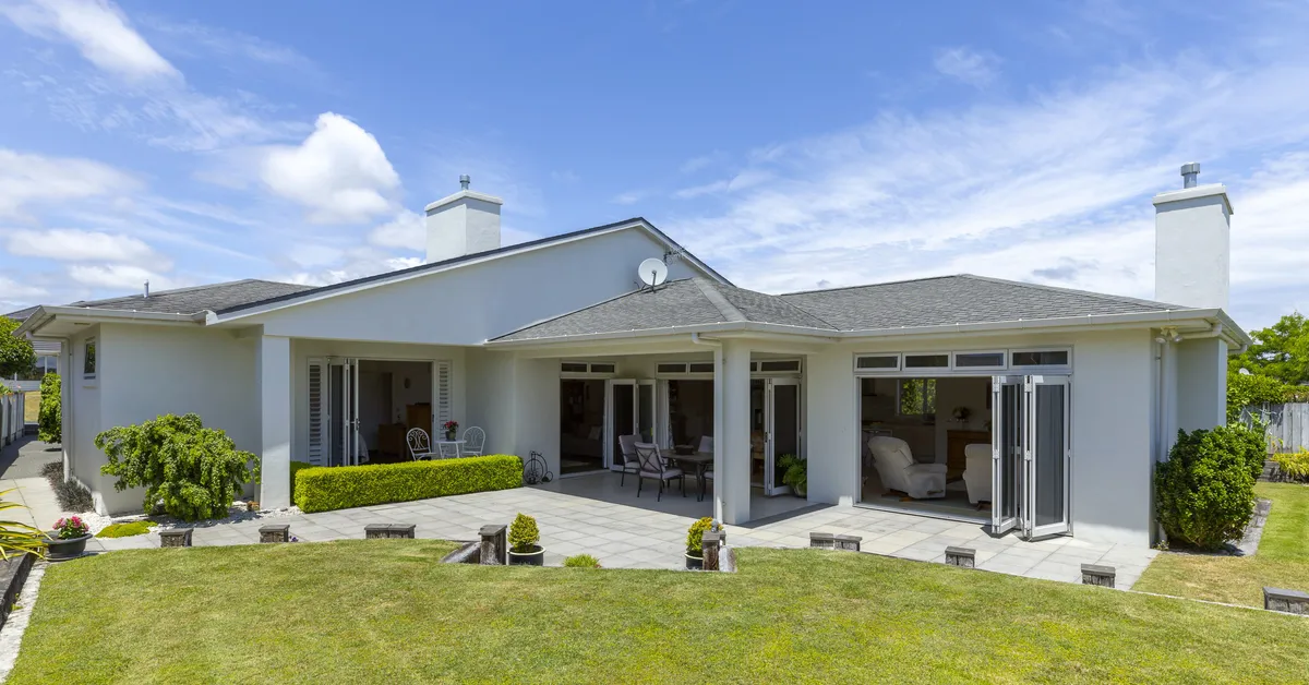 25 Magnolia Rise, Waipahihi, Taupo | NZ Sotheby’s Realty | TAUP2378