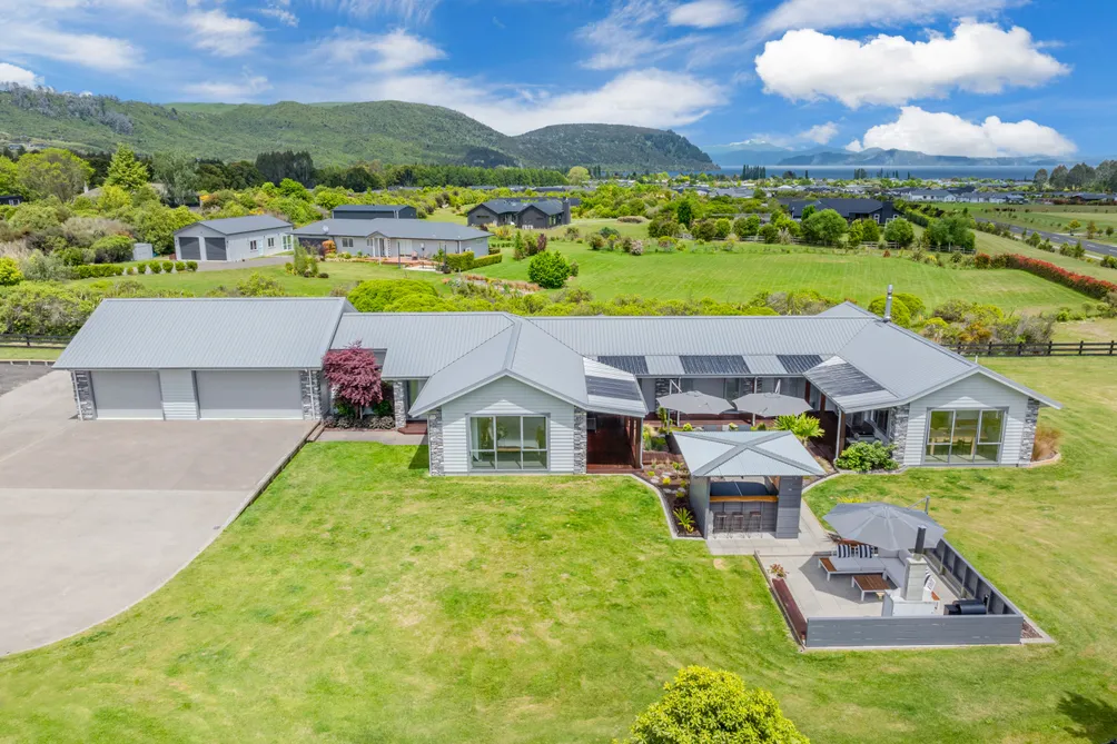 CAPTIVATING MOUNTAIN VIEWS PLUS SPACE