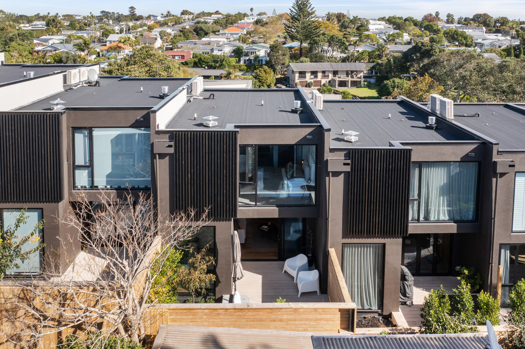 Deadline Sale- Family Sized Townhouse in Westmere