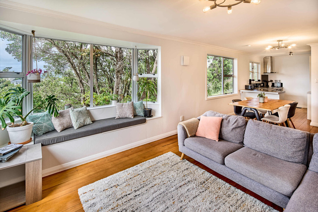 Sunny Standalone Home in Kelburn