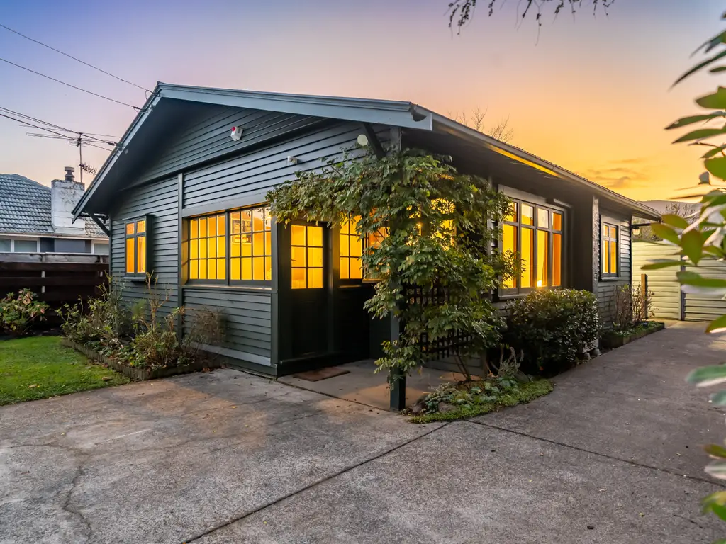 01 - Palmer Crescent (53) - Twilight