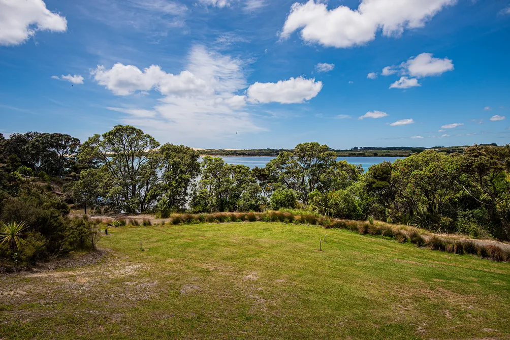 Prestigious Coastal Living