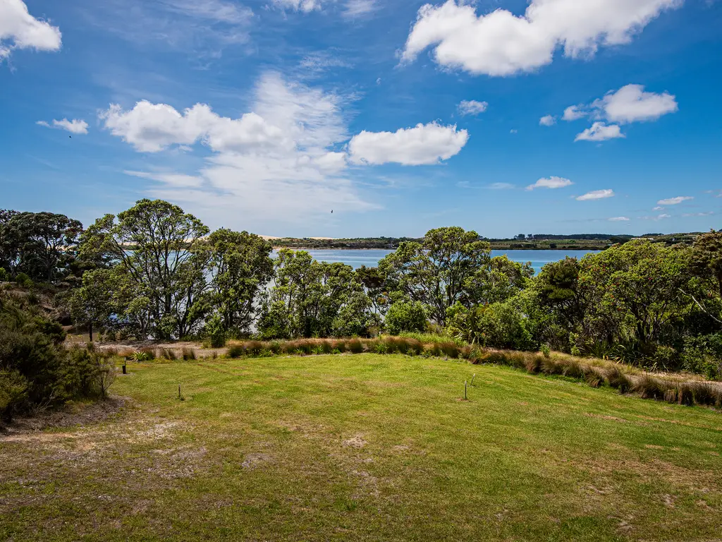 014_Open2view_ID585597-Estuary_Dr_152