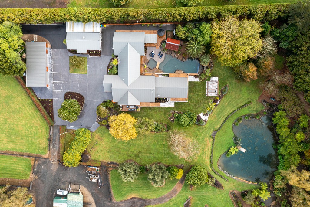 2.17ha Estate 587sqm Home with Arena Pool & Income