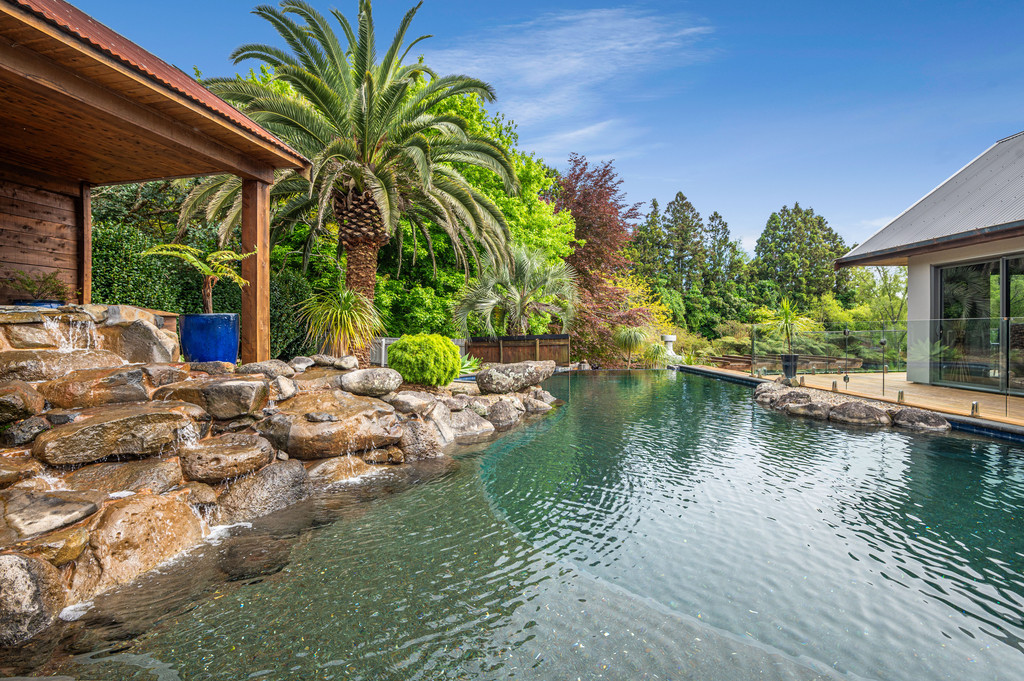 2.17ha Estate 587sqm Home with Arena Pool & Income