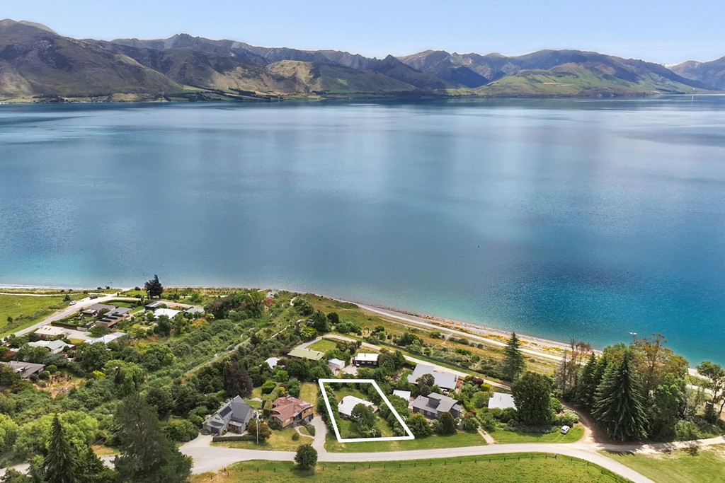 Lake Hawea Lakeside Haven