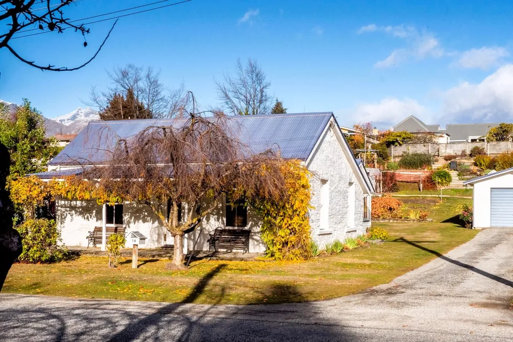 1/4 Acre Prize Position in Arrowtown
