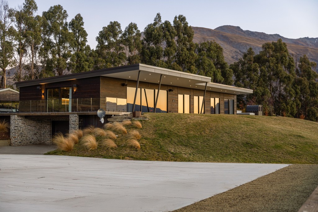 Substantial Rural Living