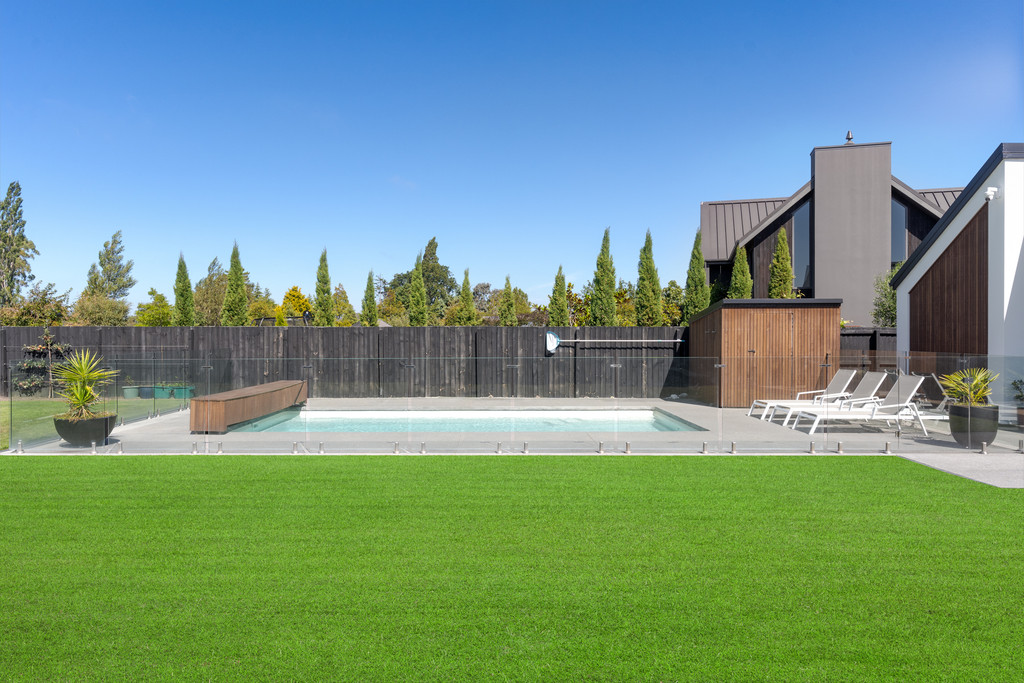 Lifestyle Luxury, Golf Course Views