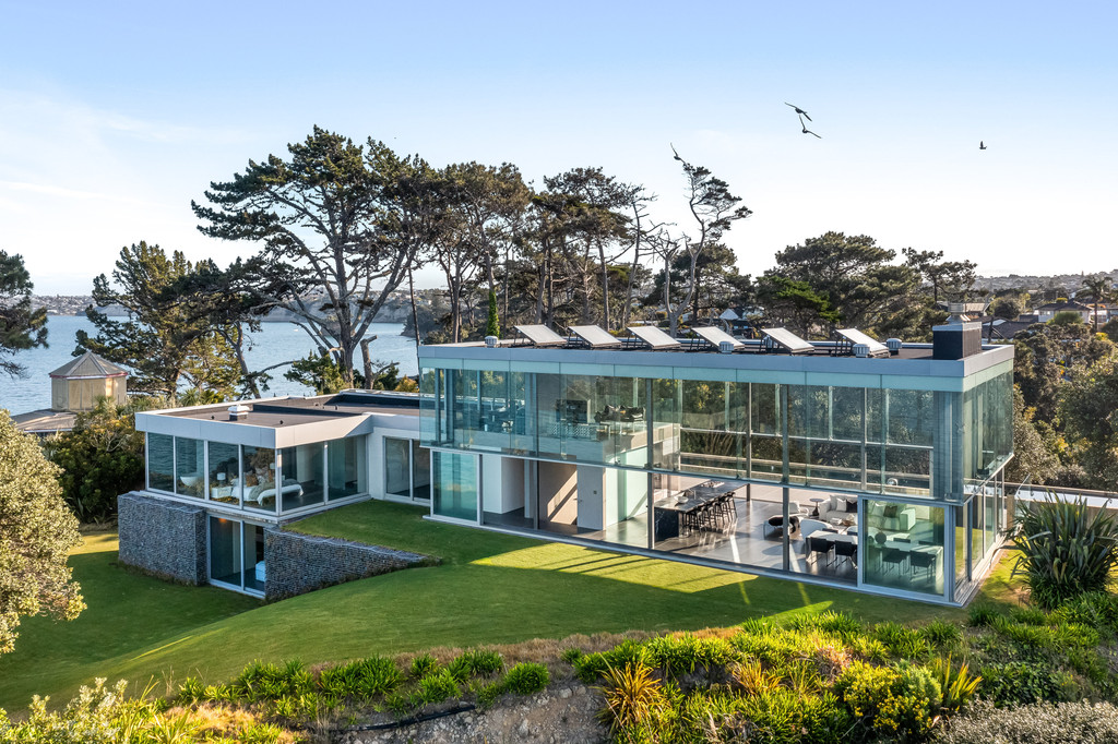 Vendor Relocating,Fearon Hay Masterpiece in Torbay