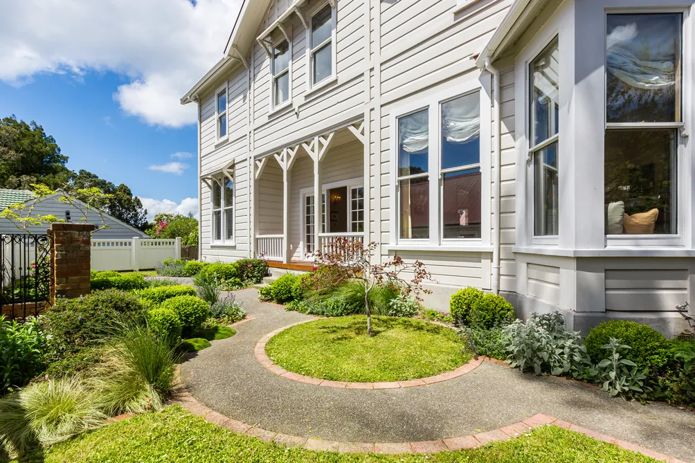 Welcome to Lochiel - Two Homes , One Title. 