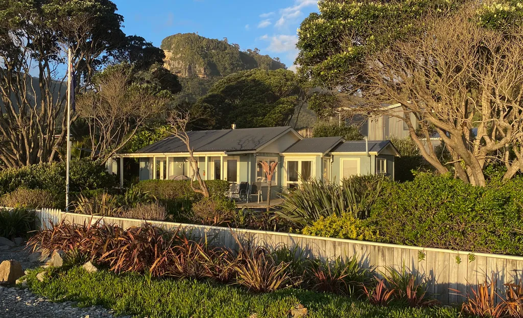 Luxury Beach Cottage in Punakaiki
