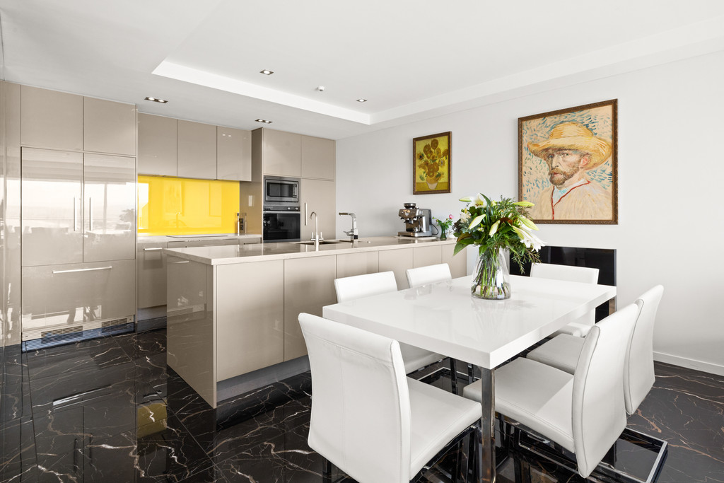 Stylish Freehold Apartment with Stunning Views