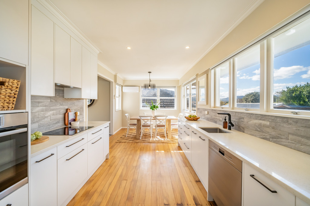 Family Living, Popular Grove
