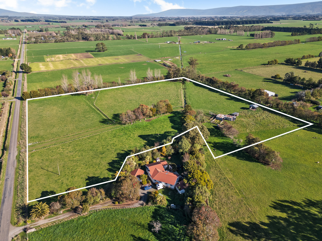 4Ha, Titled, No Covenants!