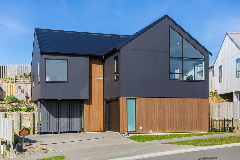 Elegant Modern Living with Views