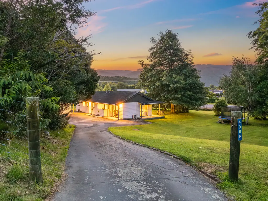 01 - Main Road North (490F) - Twilight