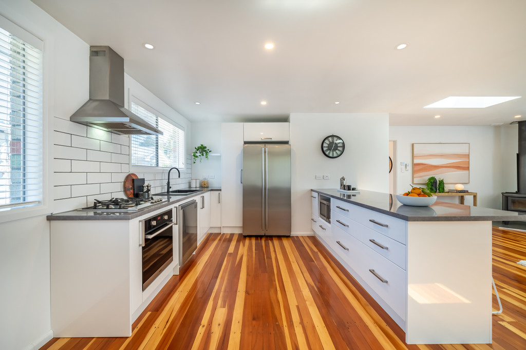 Stunning Family Home-Light, Bright, and Versatile