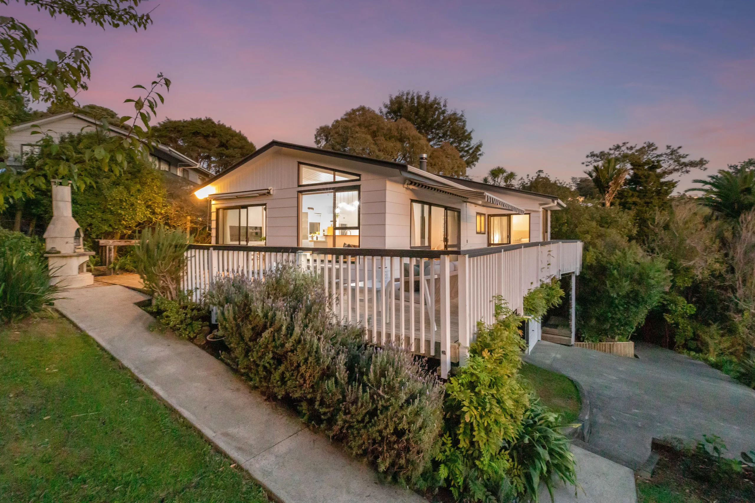 8 Hill Road, Palm Beach, Waiheke Island