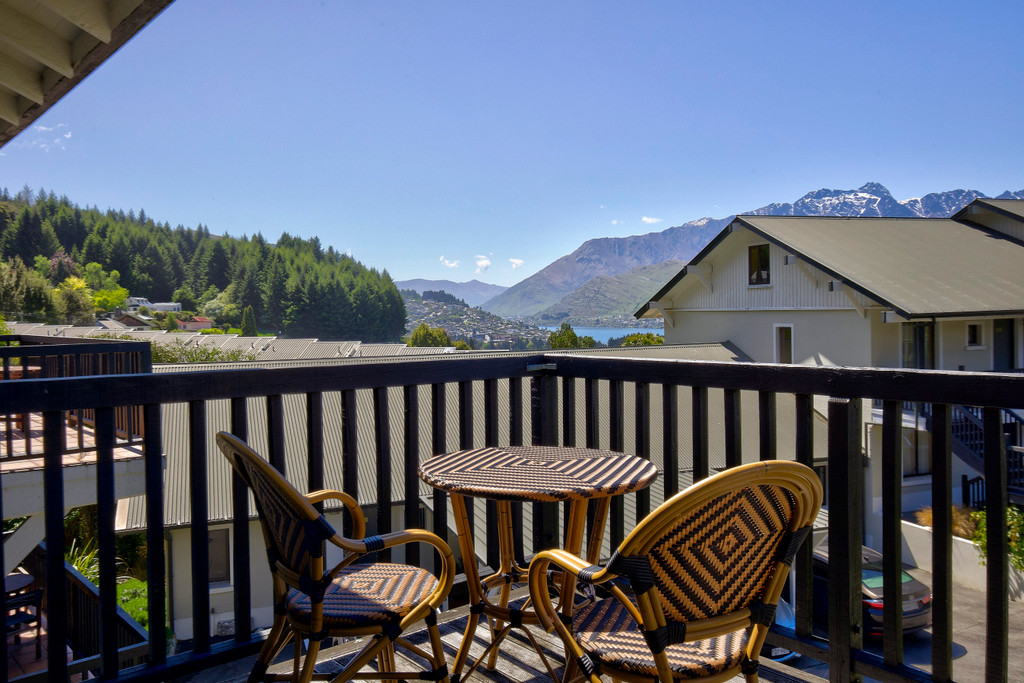 Immediate Opportunity - Live or Invest
