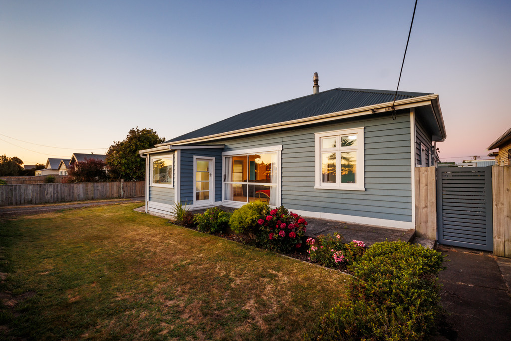 Welcome to 141 Seabury Ave, Foxton Beach
