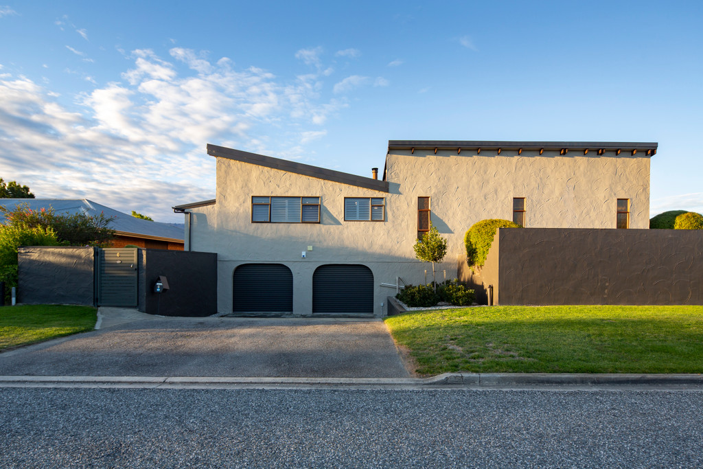 Lavish Living in the Heart of Cromwell