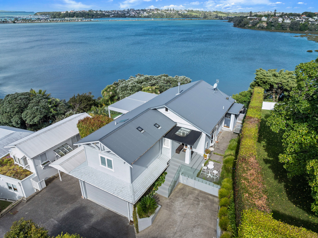 Stunning Parnell Gem overlooking Hobson Bay