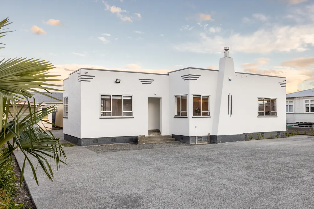 Versatile & Fully Renovated in Prime Location