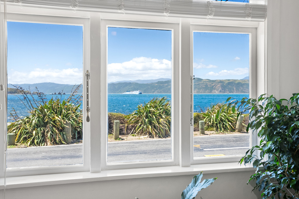 Coastal Seaside Charm