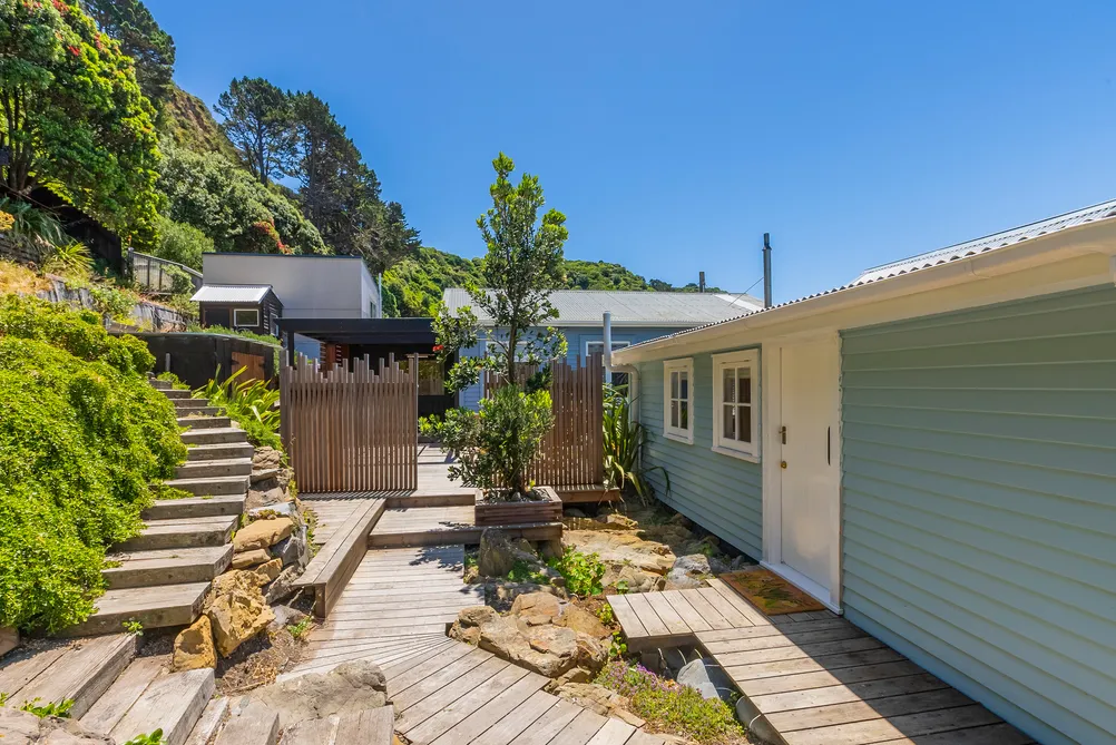 Hideaway in Breaker Bay