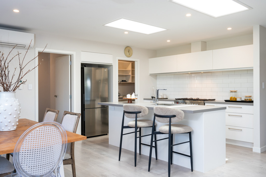 Modern and Elegant Living in Frimley