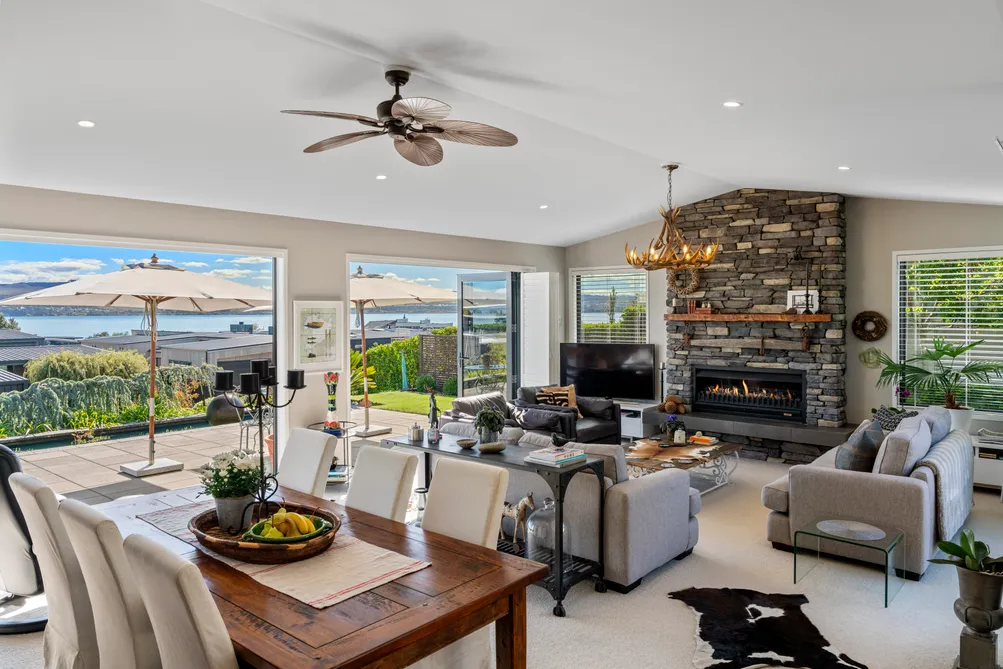 Your Chance to Live the Lakeside Lifestyle