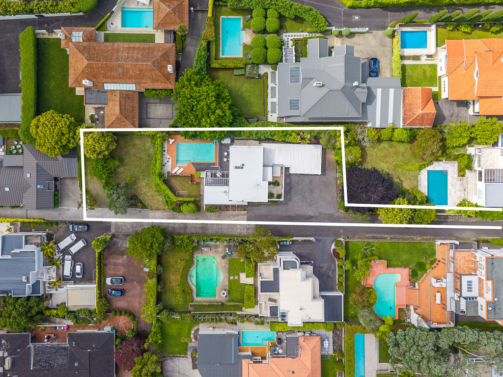 Endless Options on 1362m² of Victoria Avenue