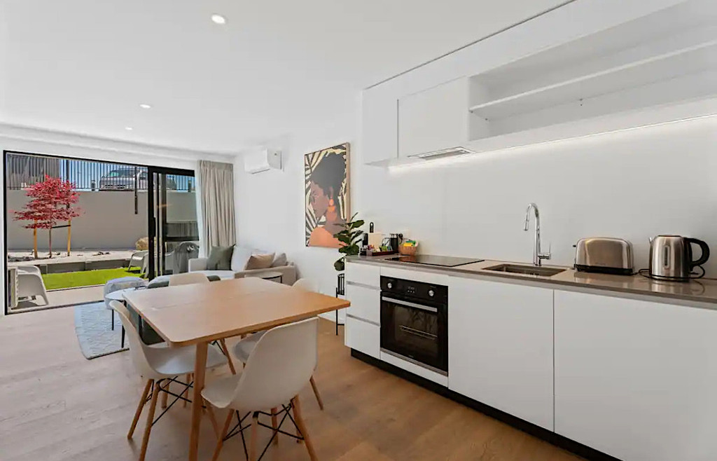 Turnkey Townhouse: Low Maintenance, High Reward